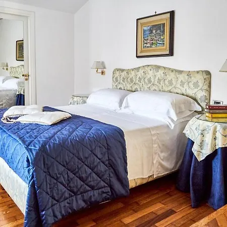 Sleeps 15 Pool Air Con Wifi *